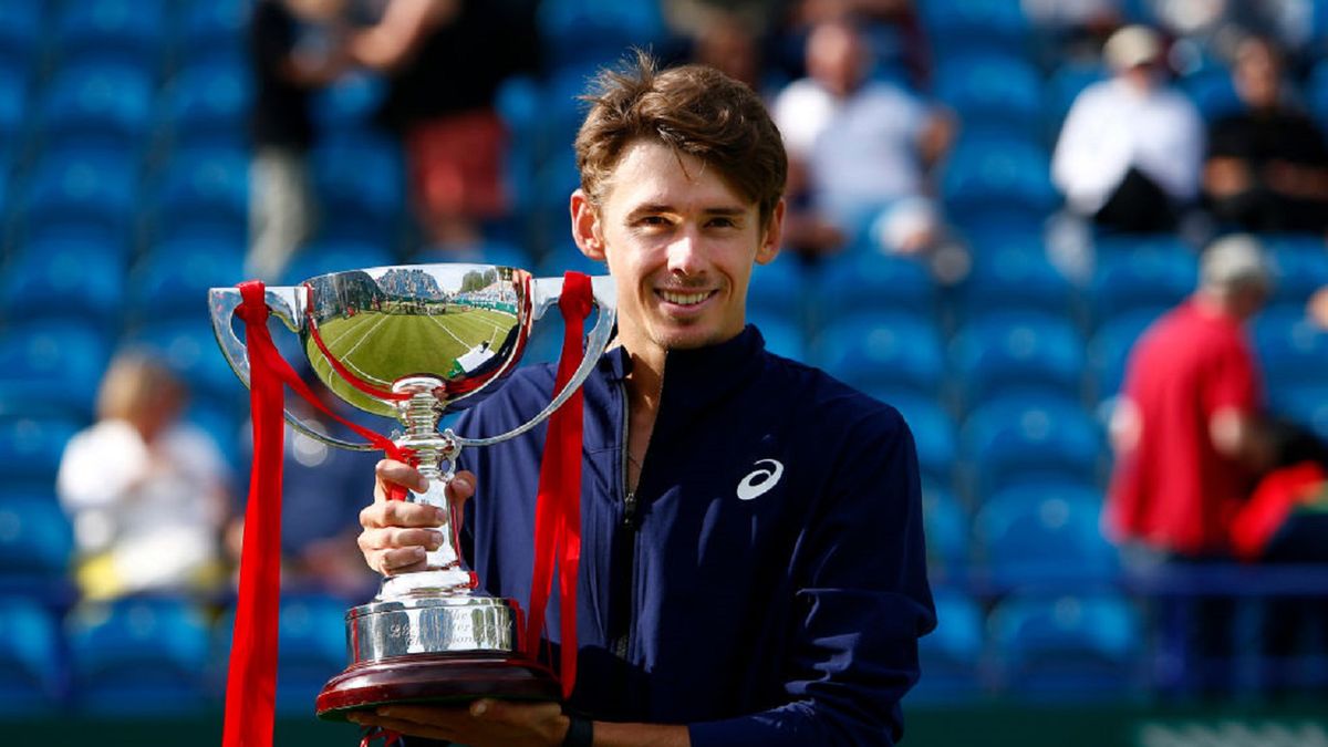 Zdjęcie okładkowe artykułu: Getty Images / Charlie Crowhurst / Na zdjęciu: Alex de Minaur, mistrz Viking International Eastbourne 2021