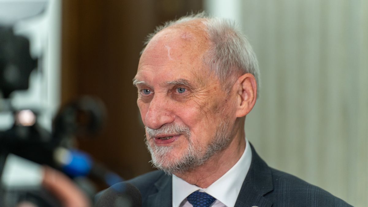 Wniosek o uchylenie immunitetu Antoniemu Macierewiczowi. Jest ruch Bodnara