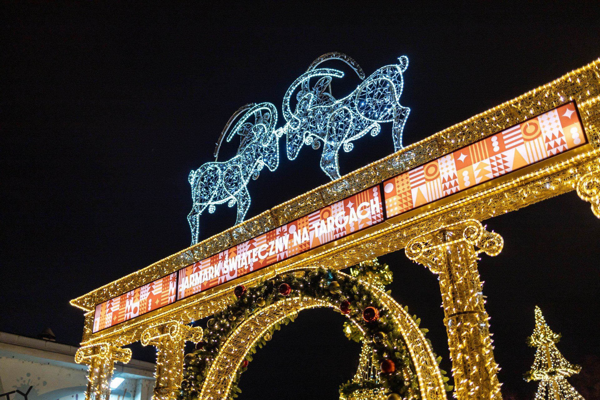 Tak prezentują się świąteczne jarmarki w innych polskich miastach