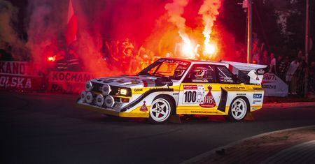 Rekordowa stawka trzeciej edycji Polskiego Rajdu Legend. Kultowe samochody i słynni kierowcy