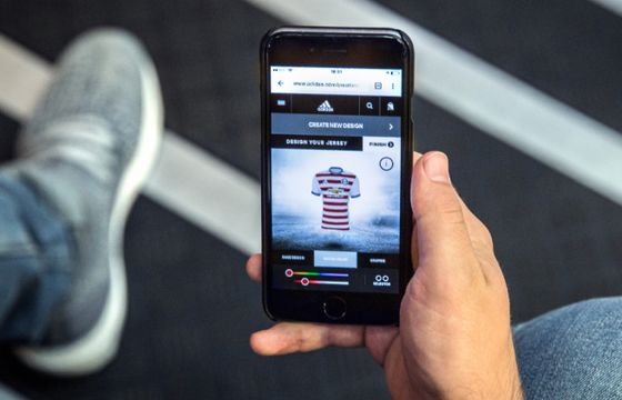 Adidas poprzez Creator Studio pozwala kibicom decydować o strojach piłkarzy (wideo)