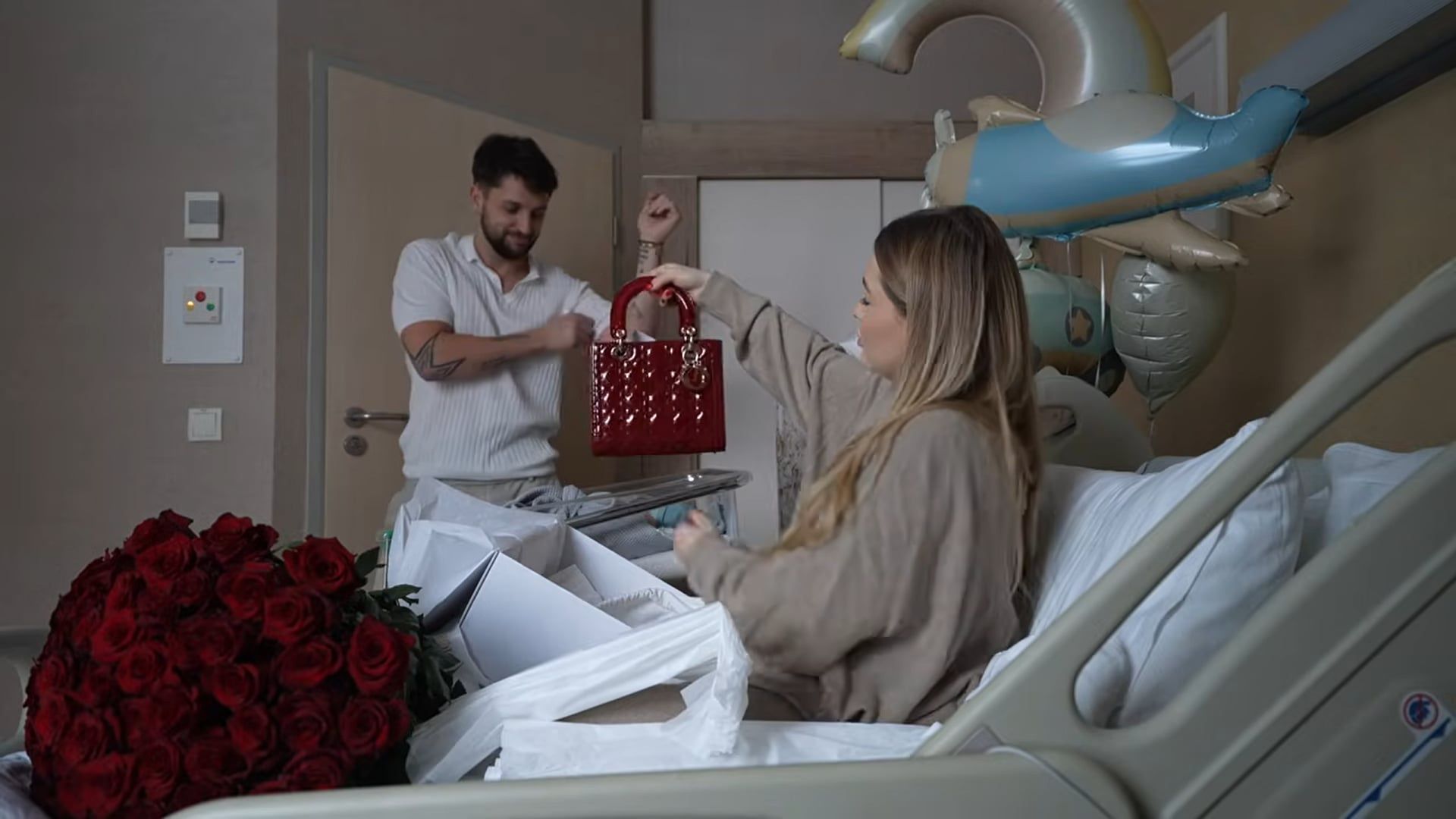 Andziaks dostała od Luki ZA PORÓD dwie torebki 