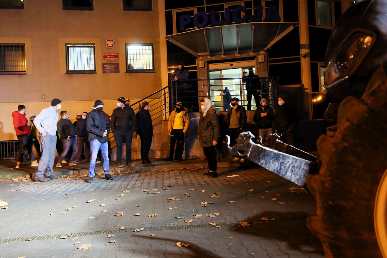 Rolnicy zatrzymani za znieważenie posła PiS. Protest Agrounii pod komendą policji