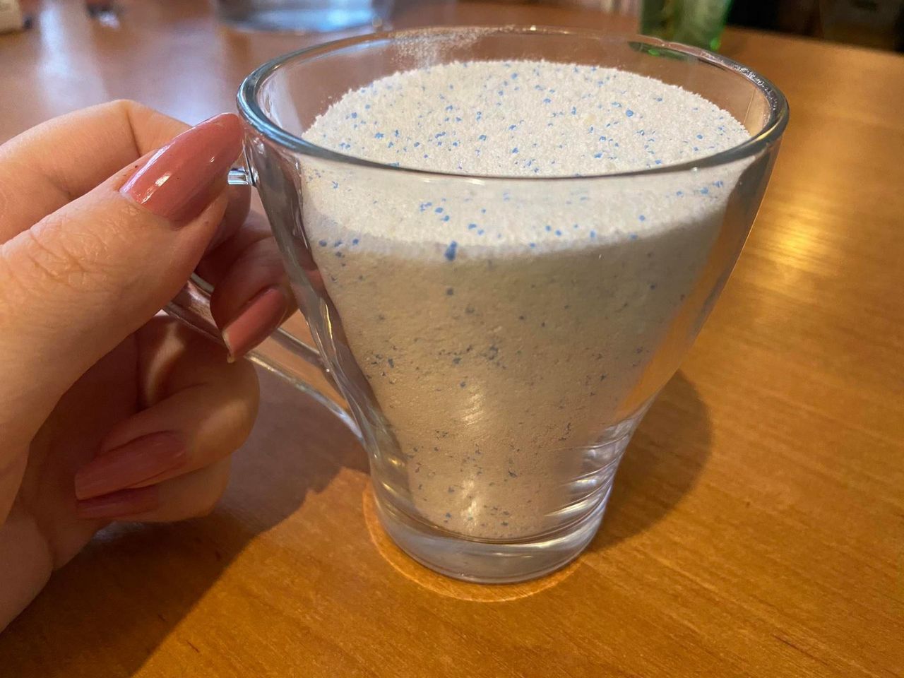 Urojenia węchowe u ozdrowieńców. Czują przypalony olej, dym papierosowy i proszek do prania