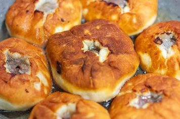 Zamiast lepić ruskie, smażę tatarskie pierożki z mięsem. Znikają z talerzy co do jednego