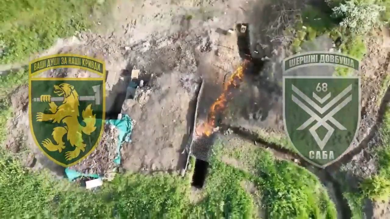 Efekt zrzuconego przez ukraińskiego drona koktajlu Mołotowa. 