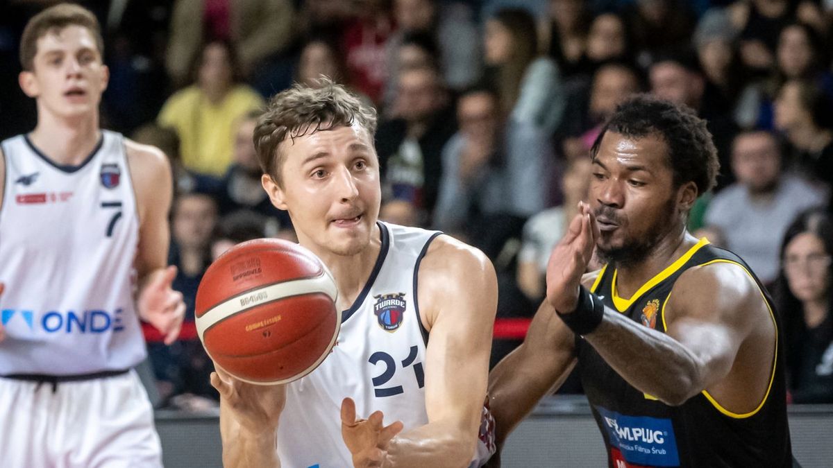 PAP / Tytus Żmijewski / Na zdjęciu: Bartosz Diduszko (z lewej) i Lee Moore (z prawej)