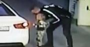 Mama na sekundę odwróciła wzrok. Tak porwano dziecko na stacji benzynowej