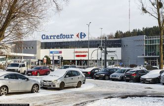 Carrefour tnie etaty i zamyka sklepy. Gruchnęła wiadomość o zwolnieniach
