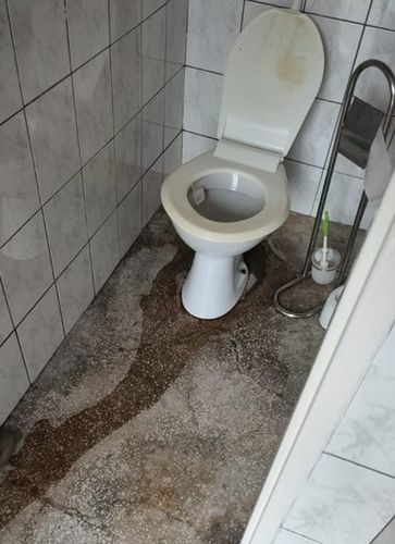 Toaleta w szatniach Pomorzanina