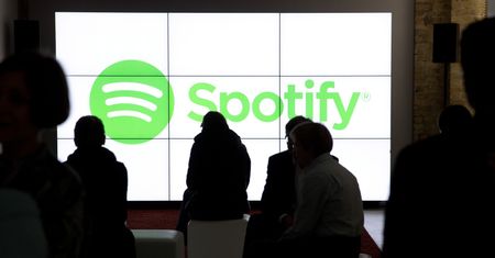Spotify pozwany o 1,6 mld dol. Właścicieli praw do muzyki The Doors i Toma Petty'ego nie zadowalają warunki ugody