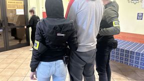 Młoda kobieta pobita na oczach dzieci. Bo miała barwy wrogiego klubu