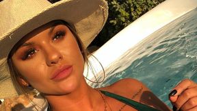 Piękna partnerka kapitana Cardiff. To jedna z najseksowniejszych WAGs