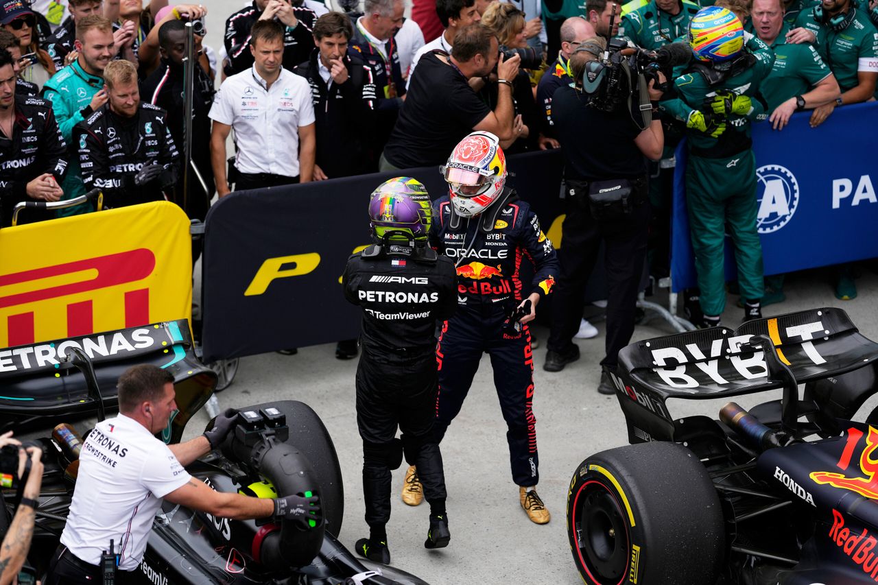 Lewis Hamilton i Max Verstappen po GP Kanady 2023