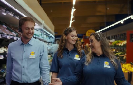 Lidl reklamuje się jako pracodawca. W spocie hit Kombi