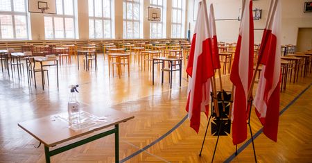 Matura 2021. Arkusze egzaminacyjne z matematyki i WOS (poziom rozszerzony)