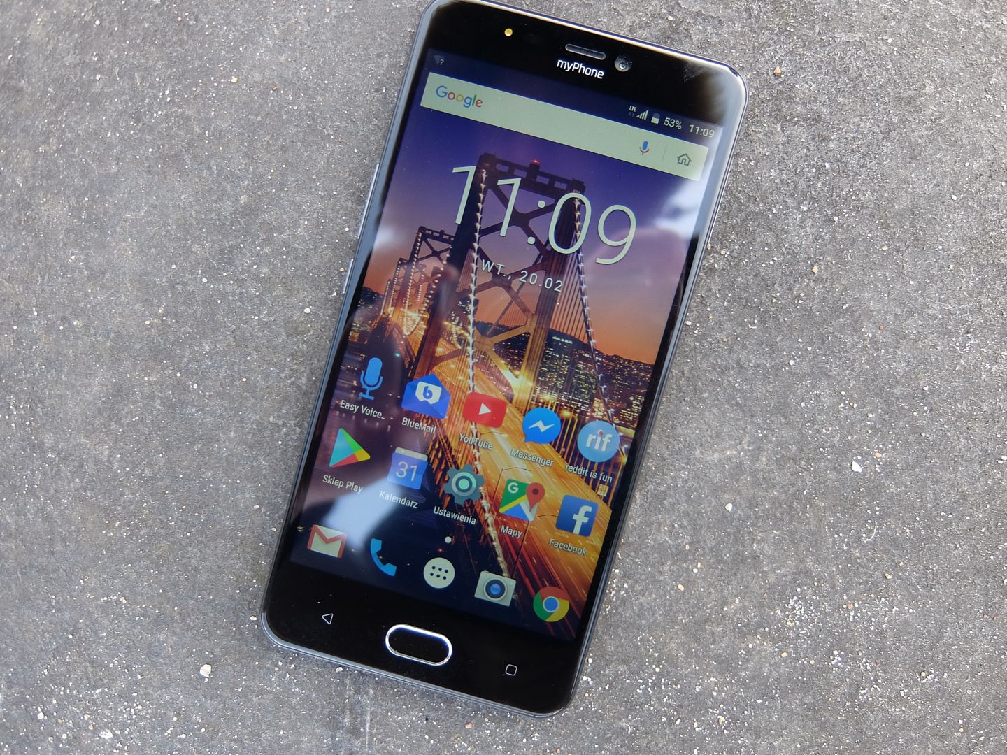 Czy 500 zł wystarczy na telefon "premium"? Minitest MyPhone'a City XL 1