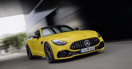 Mercedes-AMG GT Coupe zyskał podstawową wersję 43. Ma silnik z Klasy A