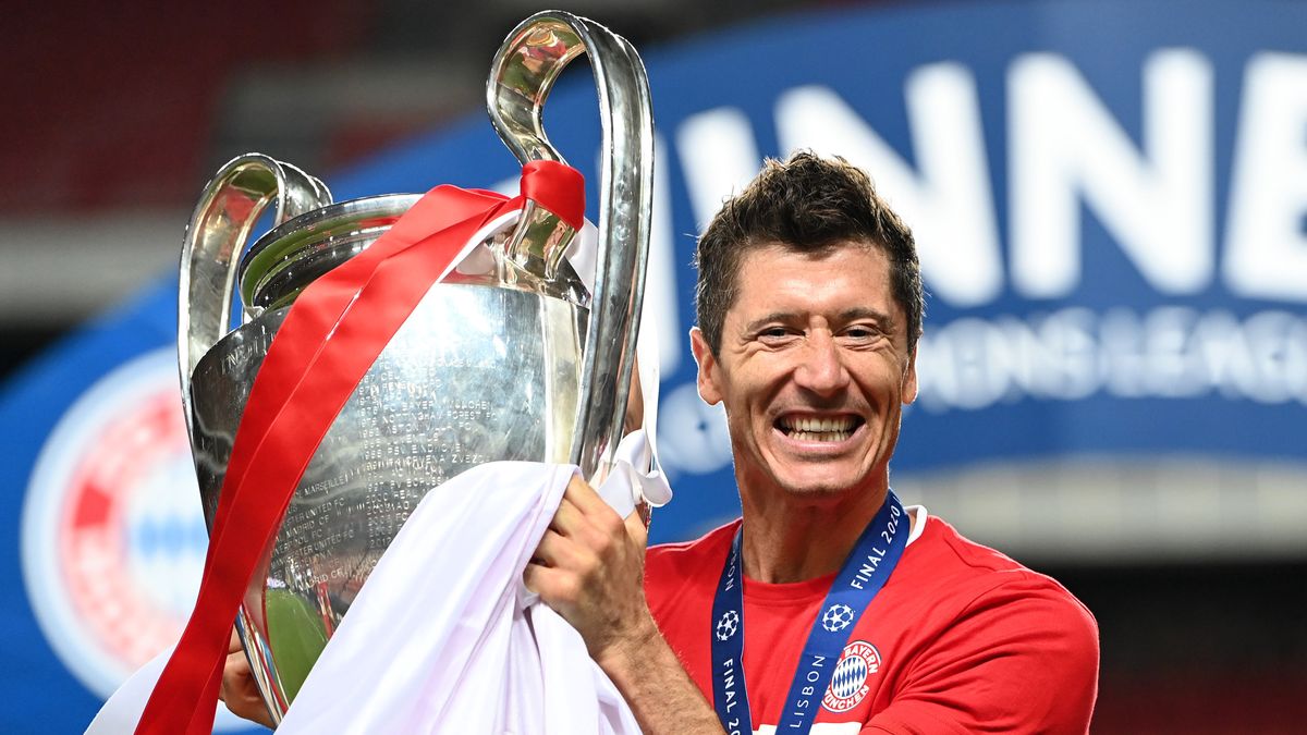 Wielka pozycja Roberta Lewandowskiego w FIFA 2021. Polak blisko dwóch gwiazd (Photo by Michael Regan - UEFA/UEFA via Getty Images)