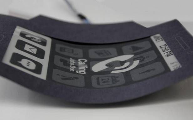 Telefon MorePhone. Elastyczny ekran e-ink jako centrum powiadomień 1