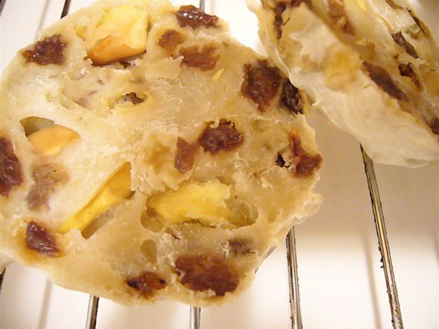 Muffiny angielskie z rodzynkami i cynamonem