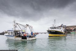 Spór w Kanale La Manche. Londyn i Paryż wysyłają okręty