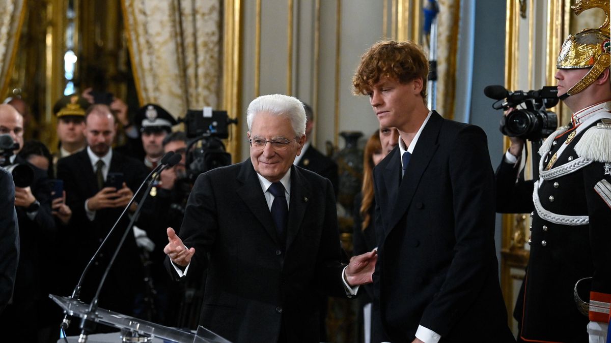 Jannik Sinner (z prawej) i Sergio Mattarella