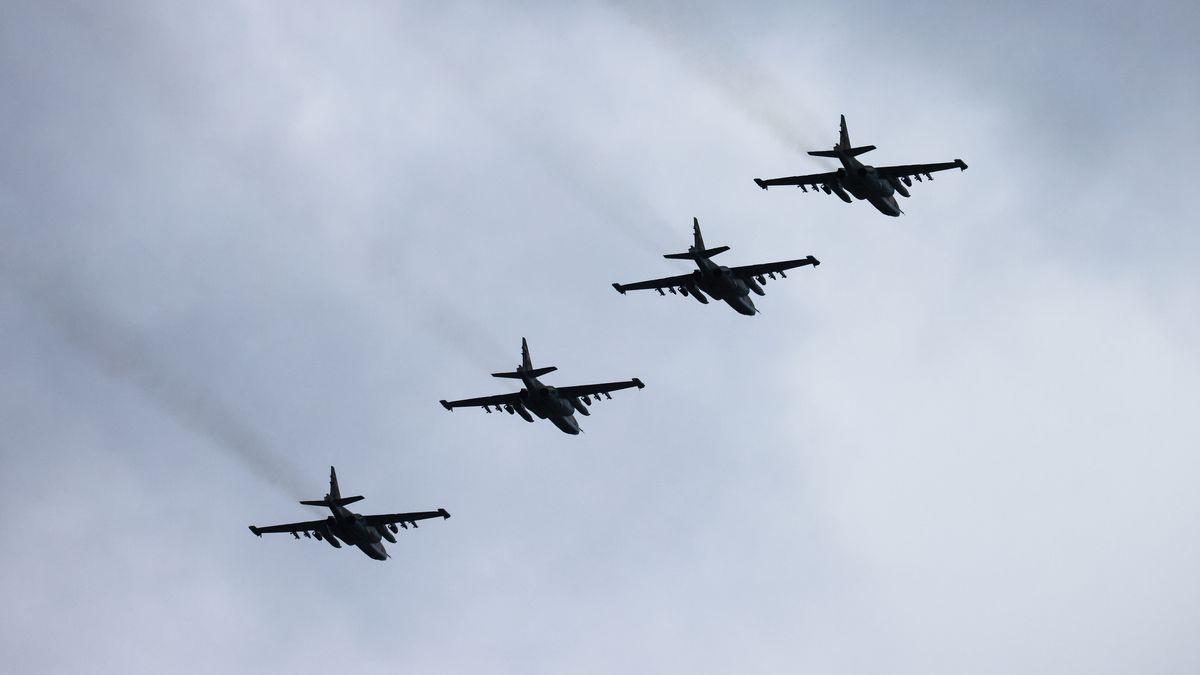 BREST REGION, BELARUS - FEBRUARY 19, 2022: Sukhoi Su-25 fighter jets take part in the Allied Resolve 2022 joint military drills held by Belarusian and Russian troops at the Obuz-Lesnovsky training ground. The military exercise is being held from February 10 to 20 as part of the second phase of testing response forces of the Union State of Russia and Belarus. Peter Kovalev/TASS (Photo by Peter Kovalev\TASS via Getty Images)