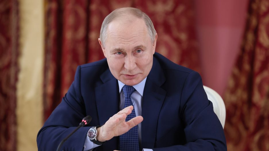 Russian President Putin visits Tver region following his re-election
epa11247269 Russian President Vladimir Putin attends a meeting with culture professionals of the Tver region at the Hotel Pozharsky museum complex in Torzhok, Tver region, Russia, 27 March 2024. Putin's trip in the region marks the Day of Culture Workers, a professional holiday established in 2007, which is celebrated annually on 25 March in Russia.  EPA/MIKHAIL METZEL/SPUTNIK/KREMLIN POOL MANDATORY CREDIT 
Dostawca: PAP/EPA.
MIKHAIL METZEL/SPUTNIK/KREMLIN POOL