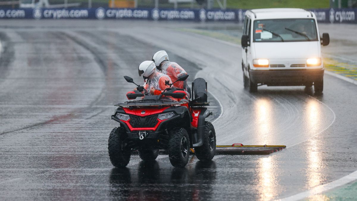 PAP/EPA / ANDRE COELHO / Na zdjęciu: prace na torze Interlagos