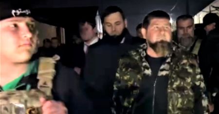 Syn Kadyrowa nagrany. 15-latek w miejscu krwawego ataku