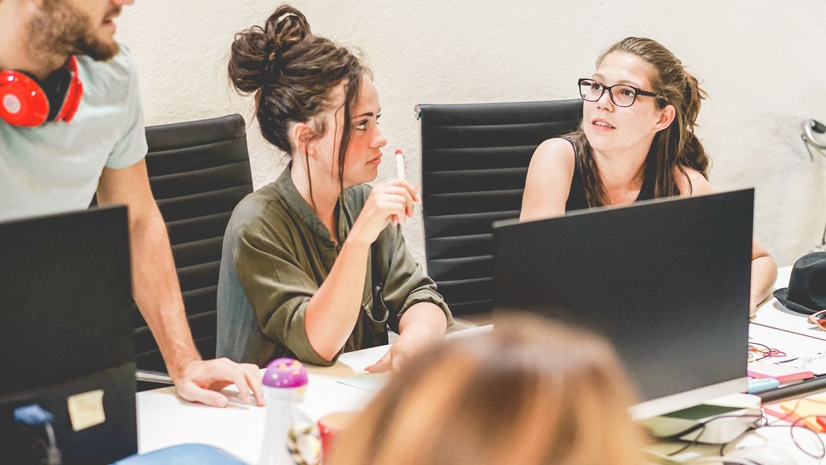 Najważniejsze dla młodych pracowników są zarobki - wynika z raportu "Młodzi Polacy na rynku pracy"