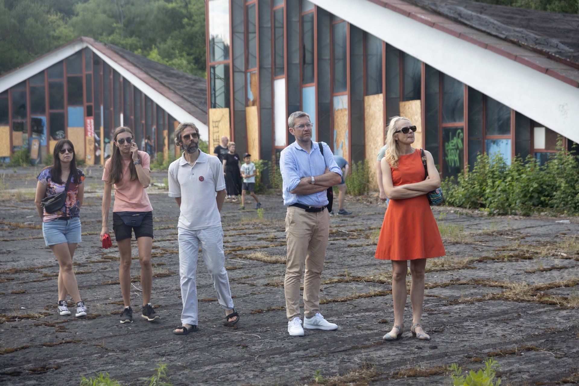 Wycieczka Dziennika Zachodniego &#34;Kosmiczny Pawilon C-G&#34;
organizowana w ramach festiwalu &#34;Kierunek GZM&#34;. Przewodnikiem był znany architekt, Maciej Franta