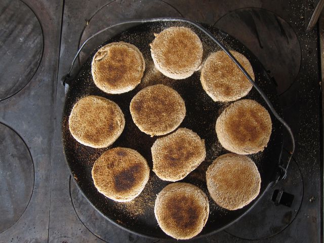 Opiekane muffiny angielskie pełnoziarniste