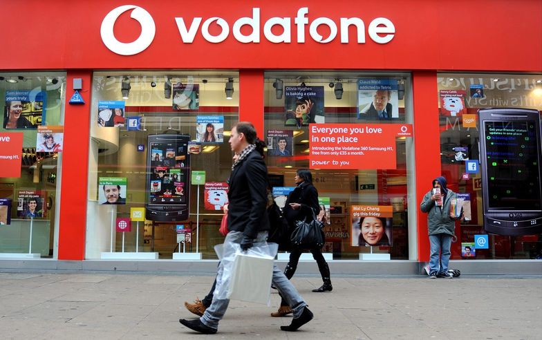 Haker wykradł dane 2 mln klientów Vodafone