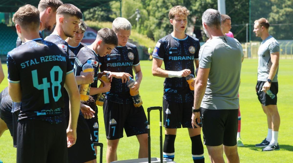 Stal Rzeszów gra w środę sparing z Koroną, po którym ruszy na obóz