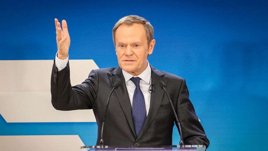 Donald Tusk o walce z pandemią COVID-19. Oberwało się Jarosławowi Kaczyńskiemu 
