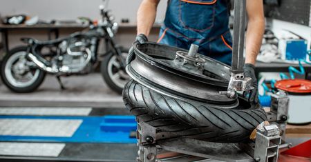 Zaskakujący wzrost sprzedaży. Polacy chcą więcej jeździć na motocyklach?