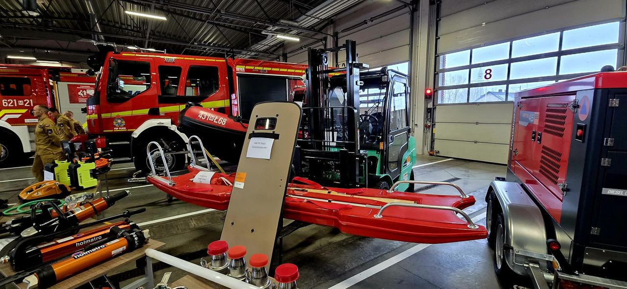 Nowy sprzęt dla ośmiu jednostek PSP z Mazowsza. Miliony złotych na bezpieczeństwo mieszkańców!