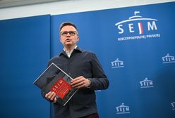 Hołownia wyjechał do USA. Przesłuchania na razie nie będzie