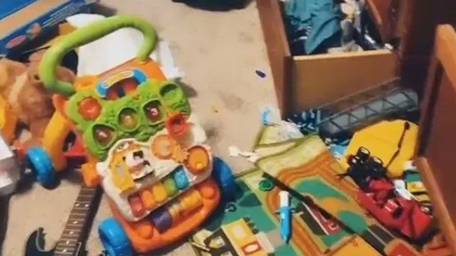 Nie chciał posprzątać. Mama wyrzuciła mu wszystkie zabawki