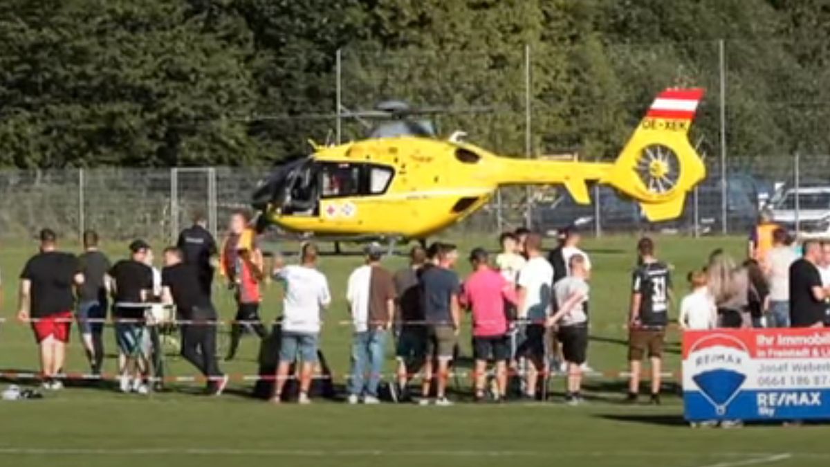 helikopter na meczu LASK - Cracovia