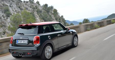 Obszerna galeria zdjęć nowego MINI John Cooper Works