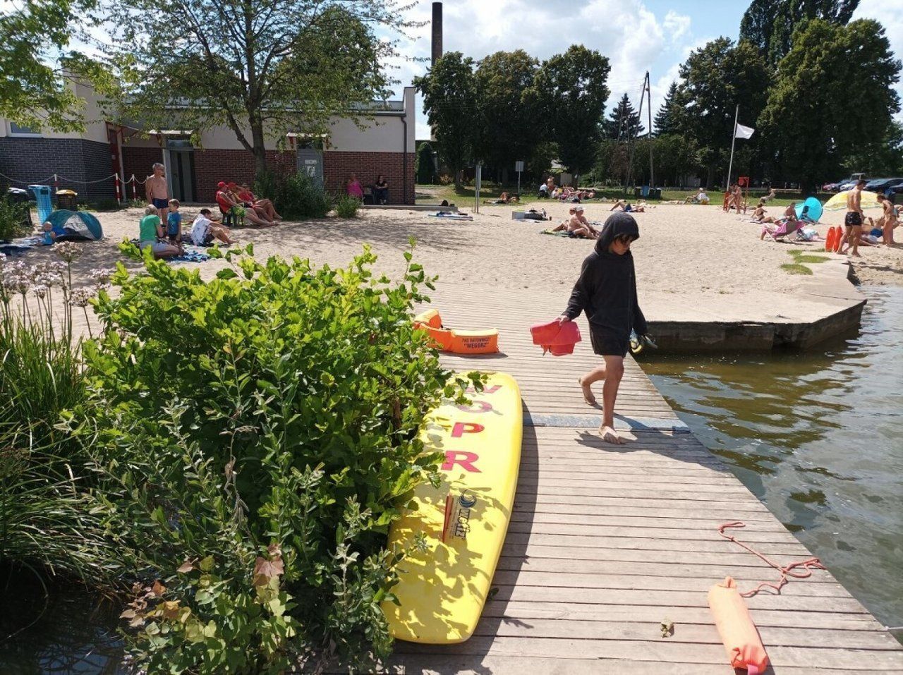 Dobra wiadomość dla plażowiczów. Niedaleko Leszna wkrótce ruszy kąpielisko. Gmina Święciechowa zaprasza do Gołanic
