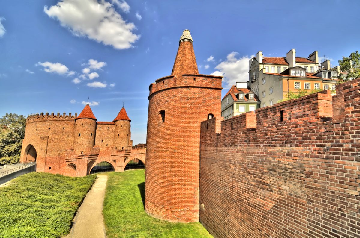 Zwiedzanie polskich barbakanów to gratka dla fanów historii i architektury 