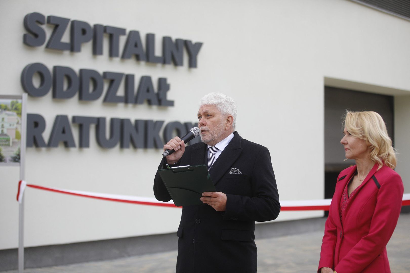 Ta inwestycja to krok ku przyszłości, ku jeszcze lepszym standardom opieki zdrowotnej - mówi prezes Andrzej Siwiec.