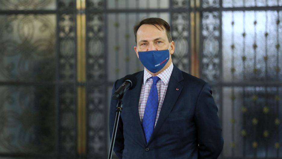 Zamieszki w USA. Europoseł o Mariuszu Błaszczaku: nie wypada tak demagogiczne kłamać