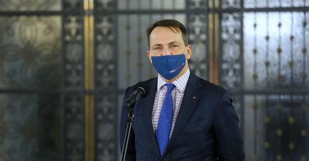 Radosław Sikorski o Mariuszu Błaszczaku. "Nie wypada tak demagogicznie kłamać"