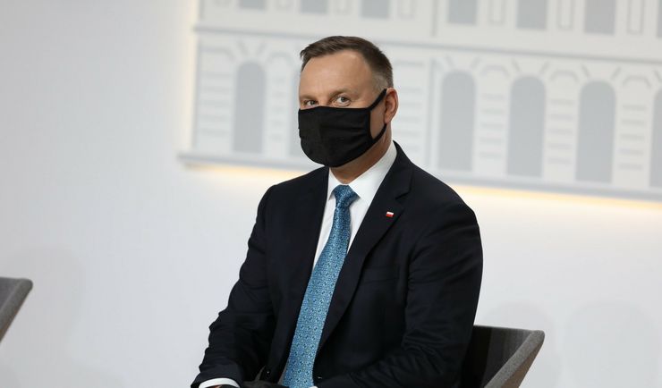 Wznosili wulgarne okrzyki pod adresem prezydenta. Trafili przed sąd