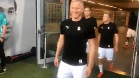 Liga Europy. Legia Warszawa przywitała KuPS wyjątkową piosenką. "Czapki z głów"